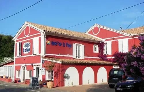 Hôtel de la plage - Photo 1