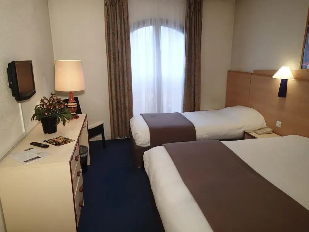 Hôtel Saint Laurent - Photo 2