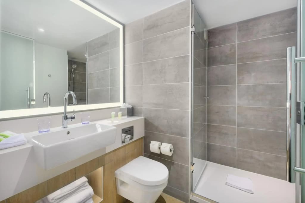 Courtyard by Marriott Paris Charles de Gaulle Central Airport - Miniature 8
