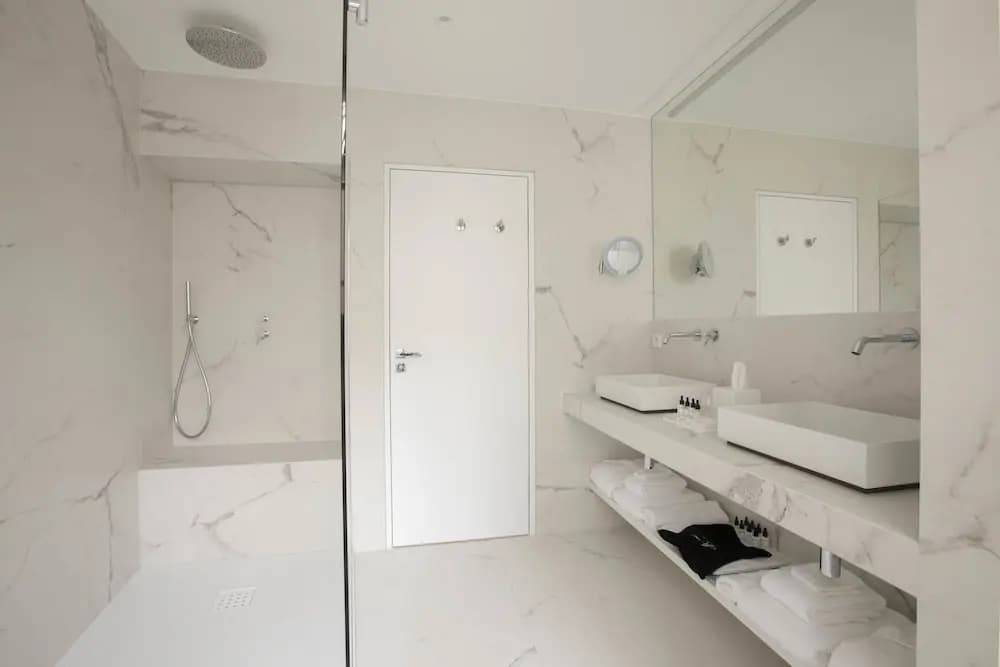 Bord'eau Guesthouse - Miniature 7