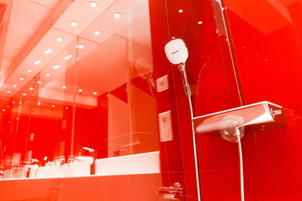 C Suites - Miniature 7