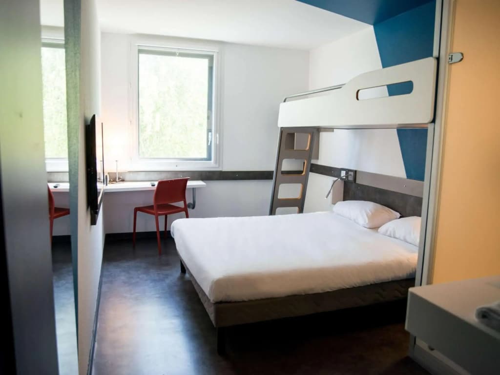 ibis budget Archamps Porte de Genève - Photo 4