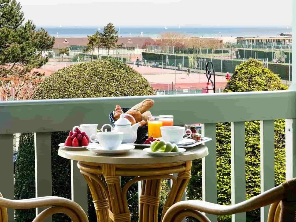 Hôtel Barrière Le Normandy Deauville - Miniature 8