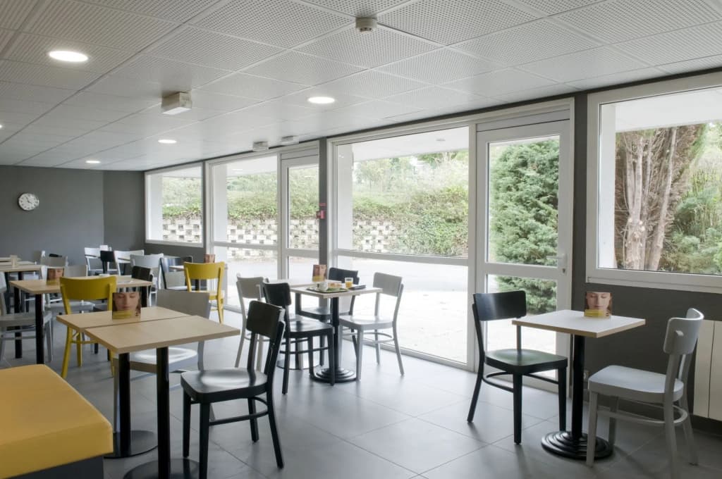 B&B HOTEL Saint-Quentin - Miniature 8