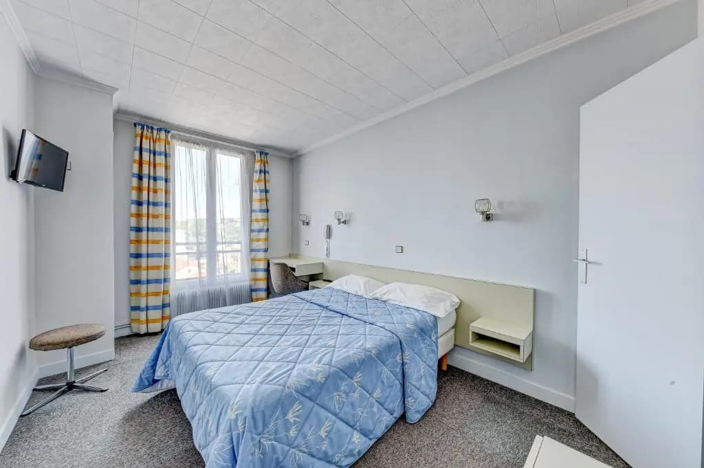 Hôtel Robespierre - Photo 2