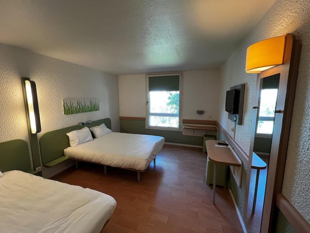 ibis budget Marseille Est Porte d'Aubagne - Photo 4