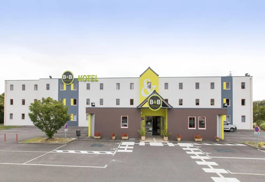 B&B HOTEL Rennes Est Cesson Sévigné 3 étoiles - Photo 1
