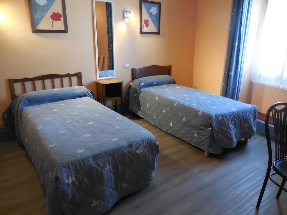 Hotel De La Gare - Photo 4