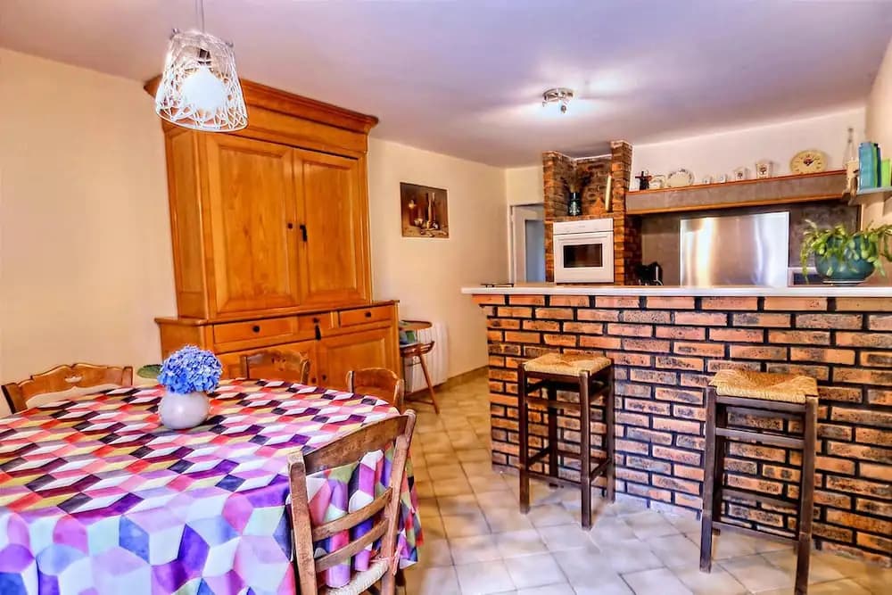 Alluring Holiday Home With Fenced Garden, Barbecue - Photo 5