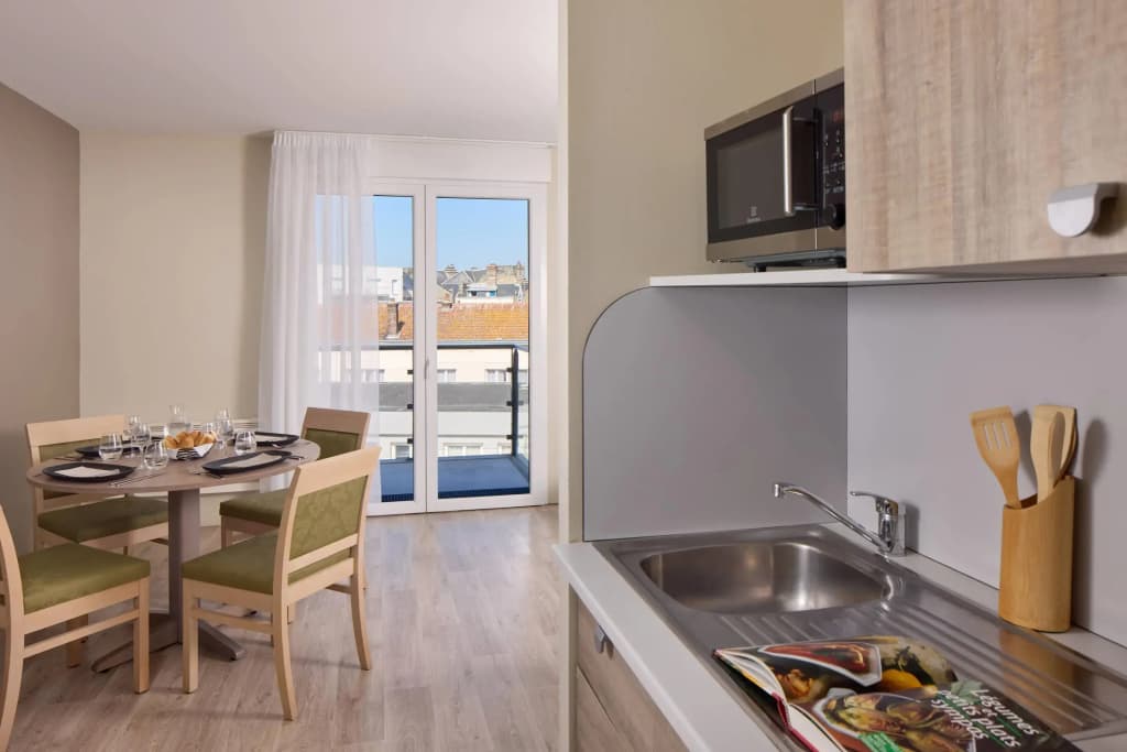 Quality Aparthotel Le Havre les docks - Photo 2