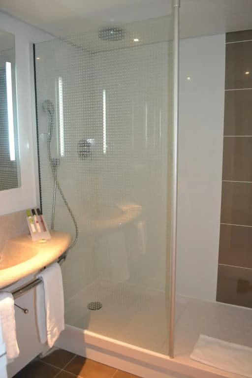 ibis Styles Lille Neuville en Ferrain - Miniature 8