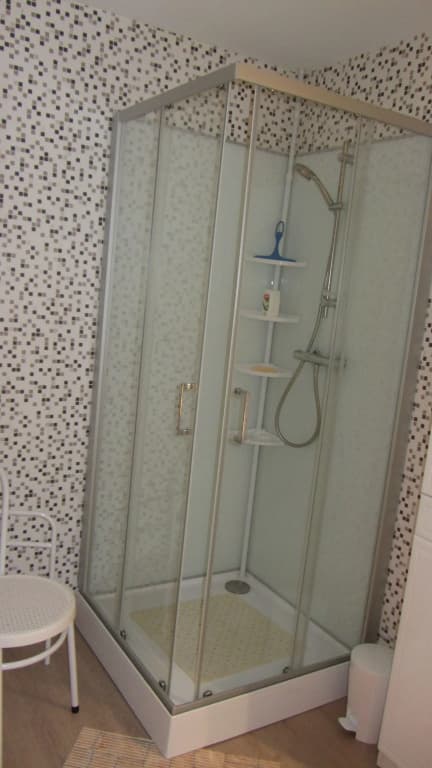 Chambre D'Hotes Les Glycines - Miniature 8