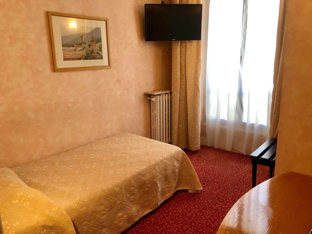 Hotel Busby - Photo 4