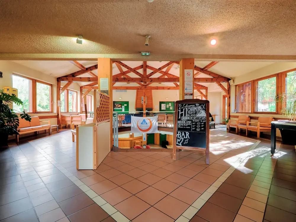 Auberge de Jeunesse HI Chamonix - Photo 1