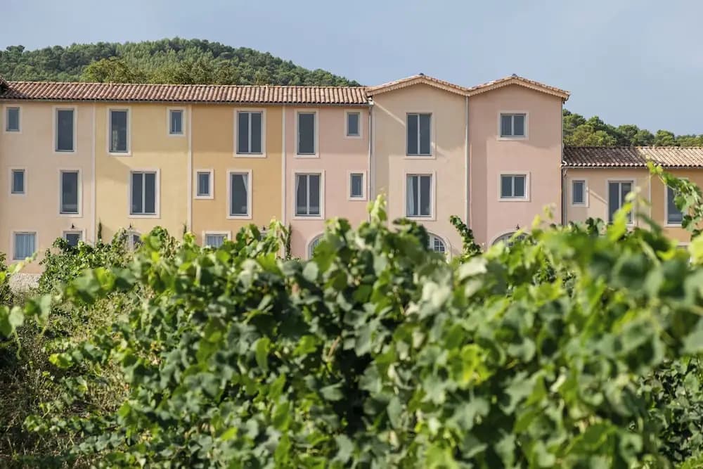 Auberge La Coste - Photo 1