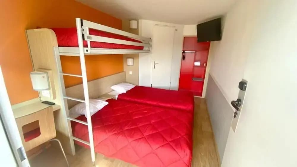 HOTEL Eco Green ex. Premiere Classe - Photo 3