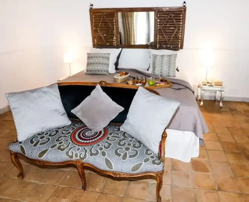 Charming Mas Provencal With Swimming Pool - Photo 1