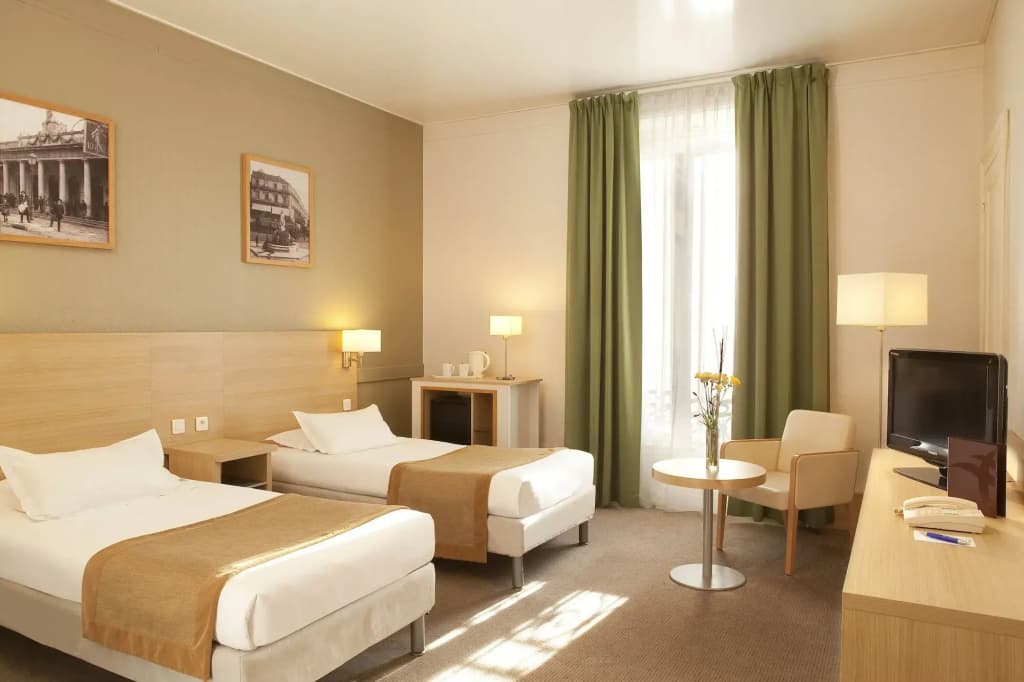 Hôtel Oceania Le Métropole Montpellier - Photo 3
