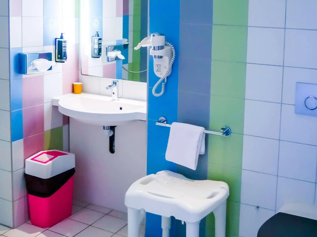 ibis Styles Montbeliard Centre Velotte - Miniature 8