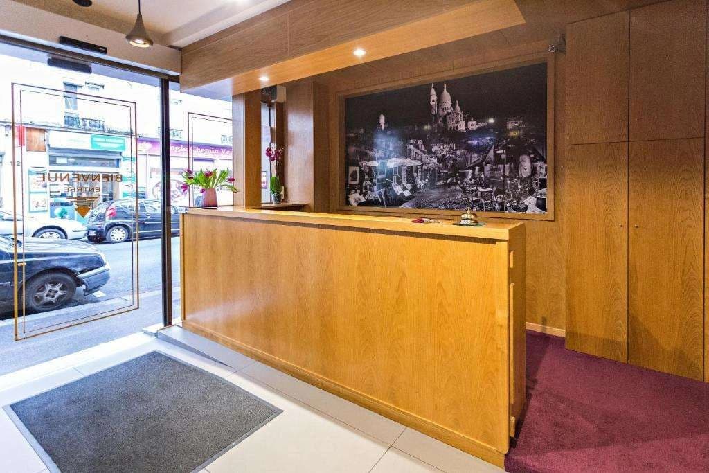 Modern Hotel - Miniature 6