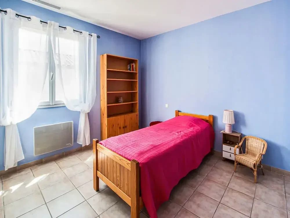 Spacious Holiday Home in Aigues Vives - Photo 2