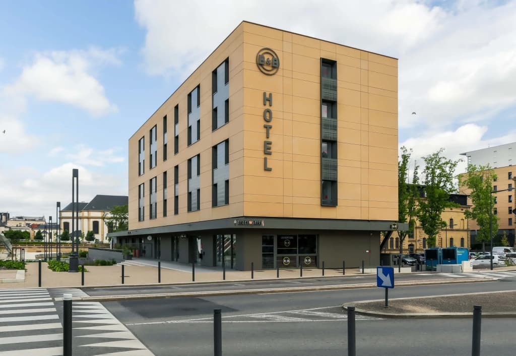 B&B HOTEL Thionville Centre Gare - Photo 1