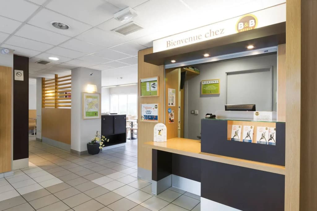 B&B HOTEL Rennes Ouest Villejean - Miniature 2