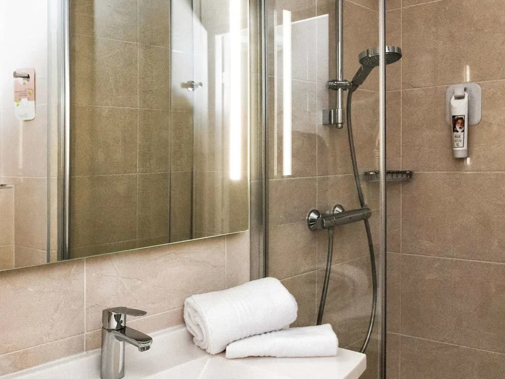 ibis Styles Rouen Nord Barentin - Miniature 7