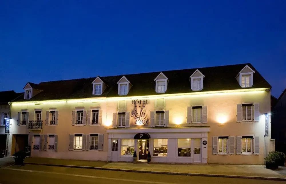 La Cour de la Paix - Photo 1