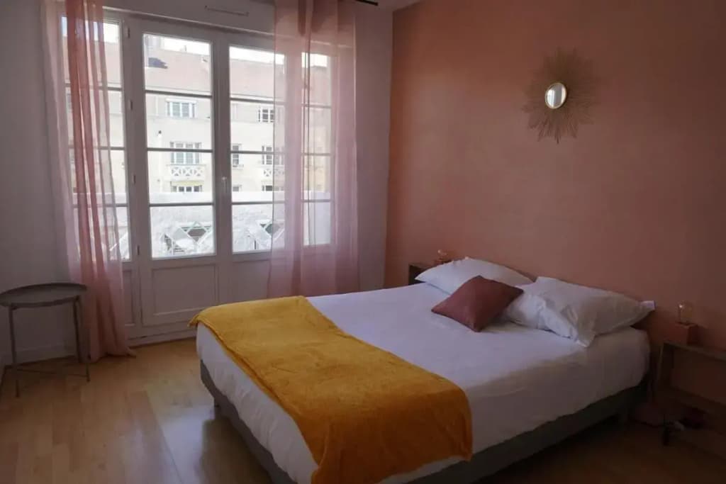 3 Bedrooms - Spacious and friendly - City Center - Photo 4