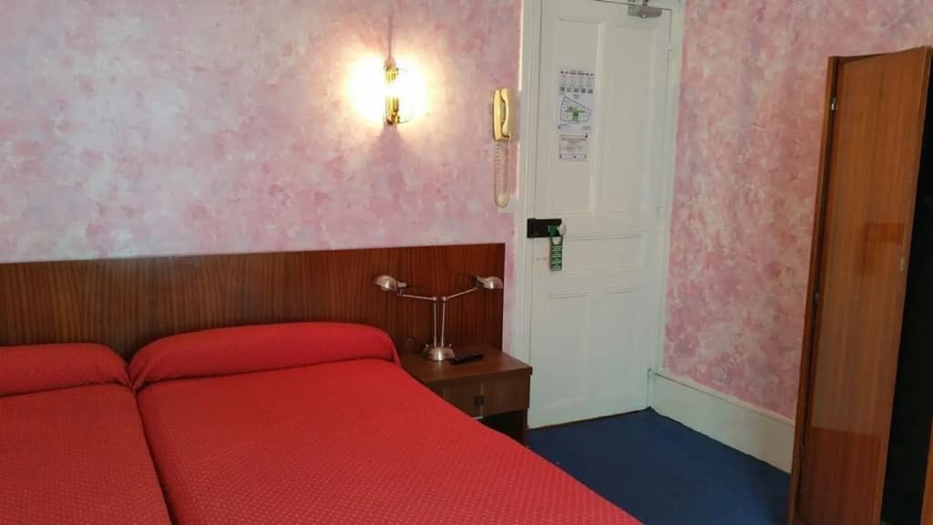 Luxia Hotel & Spa - Photo 2