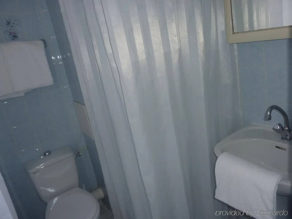 Hotel Prince Albert Wagram - Miniature 7