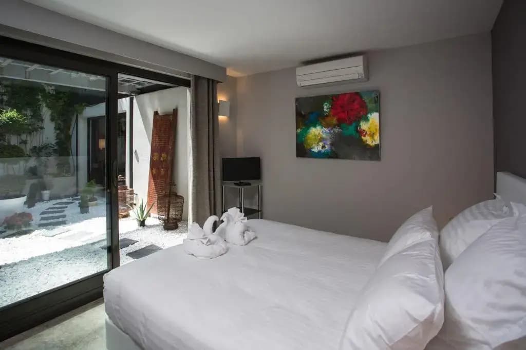 Be Loft B&B Pool & Spa - Photo 2