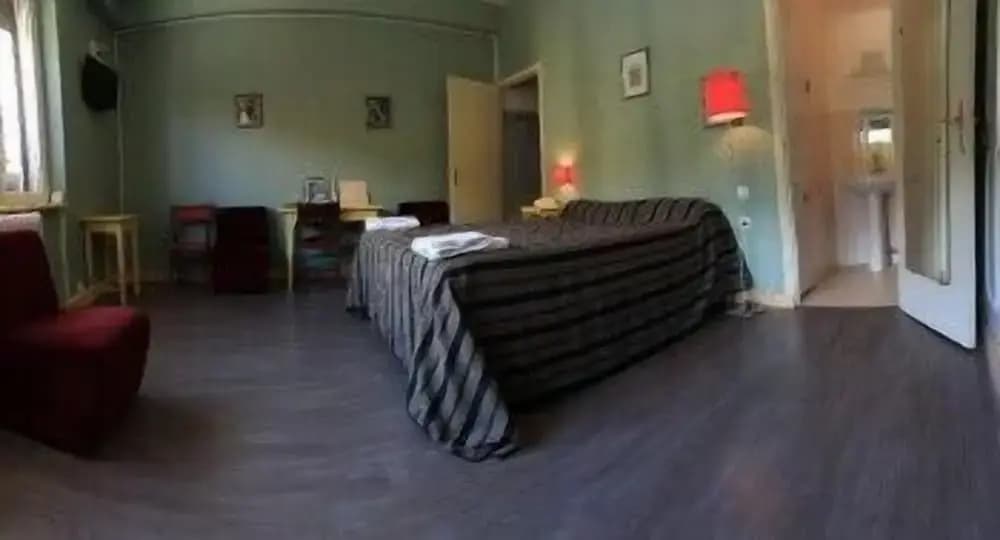 Hotel Bayle - Miniature 8