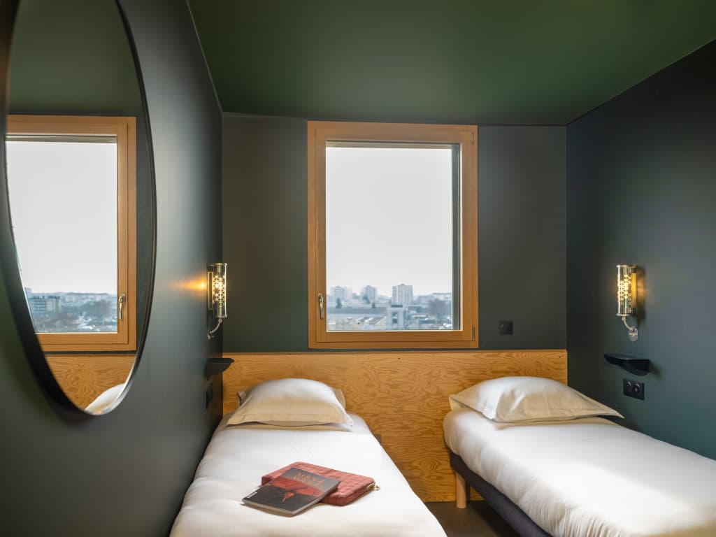 Eklo Hotels Montpellier City center Saint-Roch train station - Photo 4