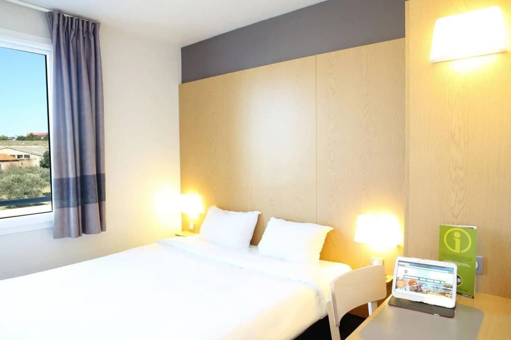 B&B HOTEL Marseille Aéroport Saint-Victoret - Photo 3