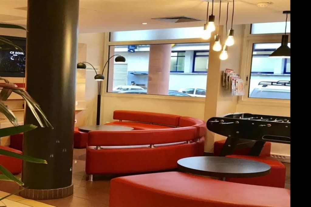 easyHotel Nice Old Town - Photo 2