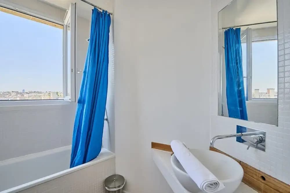 Sublime 2 Bedroom Flat Quai de Seine Eiffel Tower - Miniature 8