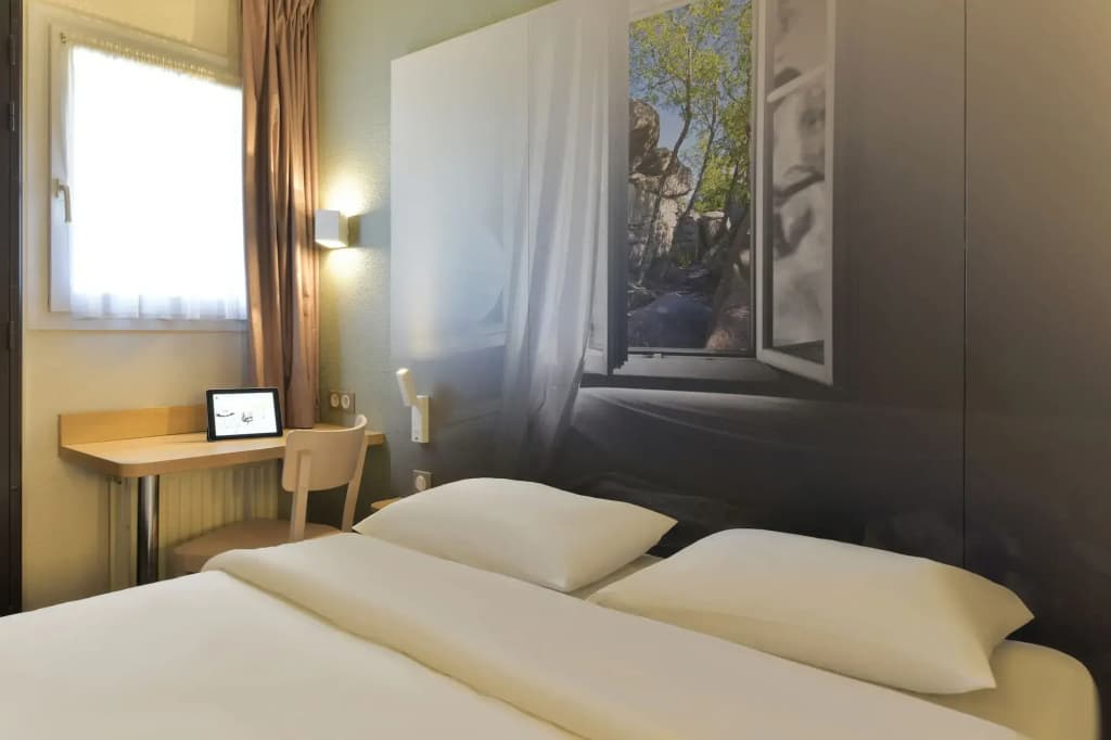 B&B HOTEL Clermont-Ferrand Le Brézet Aéroport - Photo 4