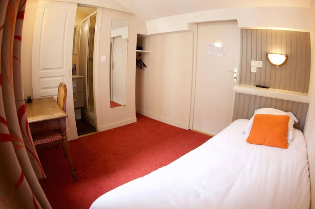 Garden Hotel - Miniature 6