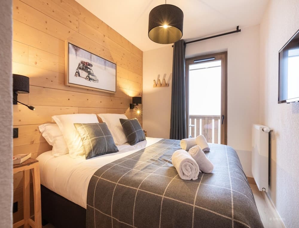 Apartment With ski Access in Northern Alps - Photo 2