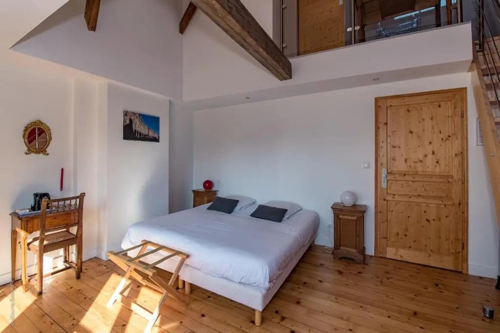 Les cls des places  Chambres dHtes de charme - Photo 1