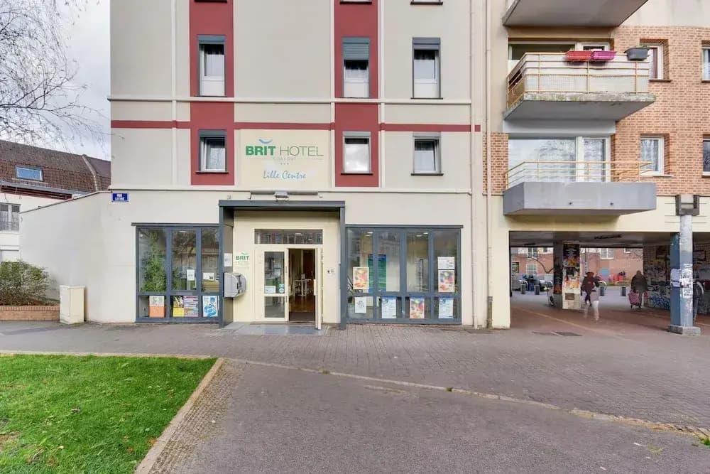 Brit Hotel Lille Centre - Photo 1
