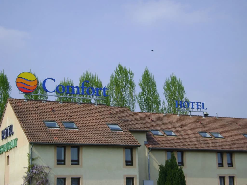 Greet Hotel Beaune - Photo 1