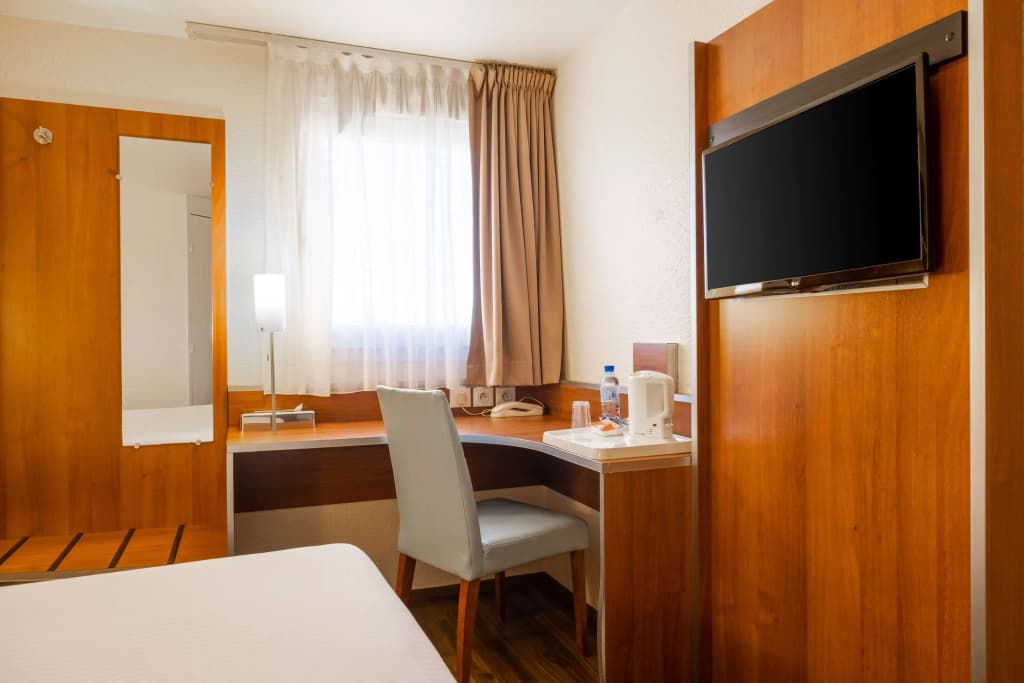 Comfort Hotel Aeroport Lyon St Exupery - Photo 5
