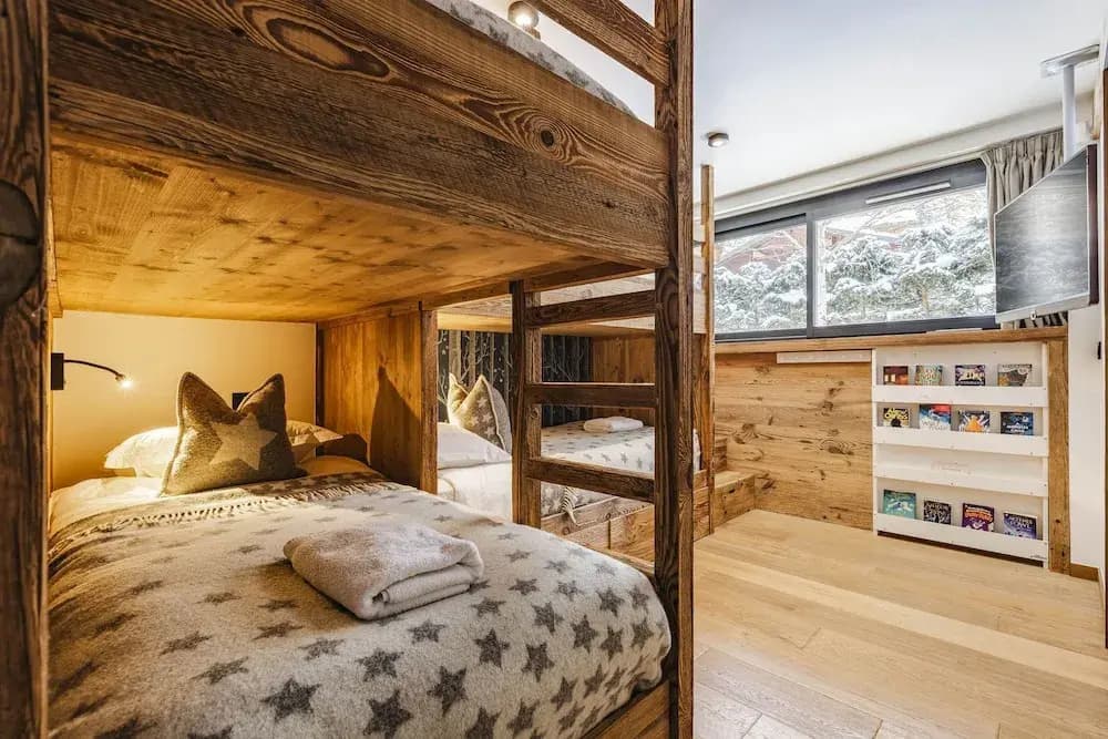 Chalet Black Squirrel Luxury Retreat With hot tub Sauna - Photo 4