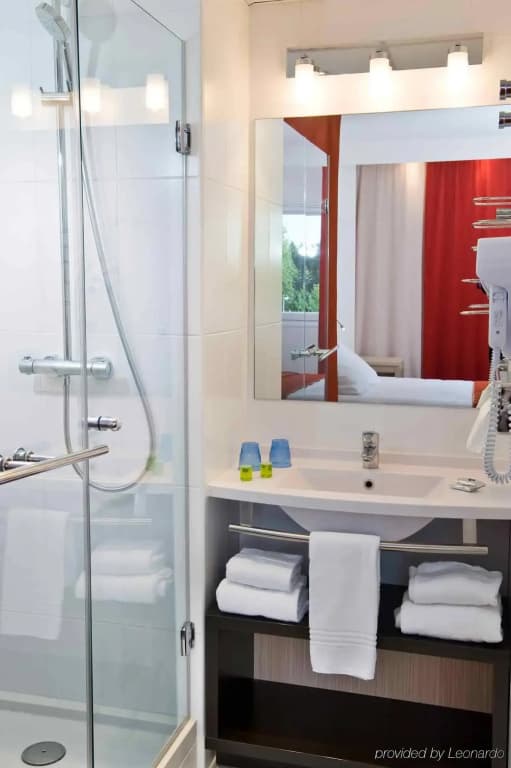 ibis Styles Saint Dizier - Miniature 8