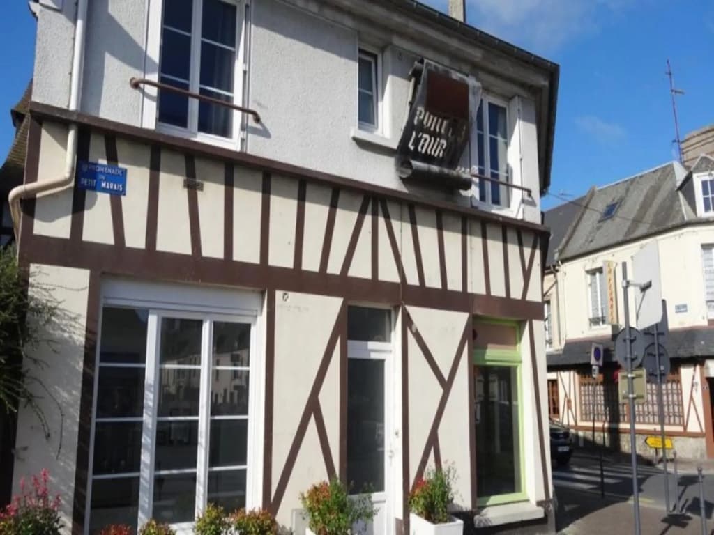Attractive Apartment in Isigny-sur-mer Near Centre - Photo 1