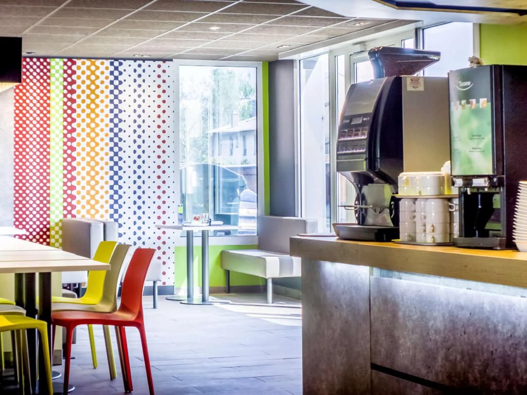 ibis budget Colmar Centre Ville - Photo 2