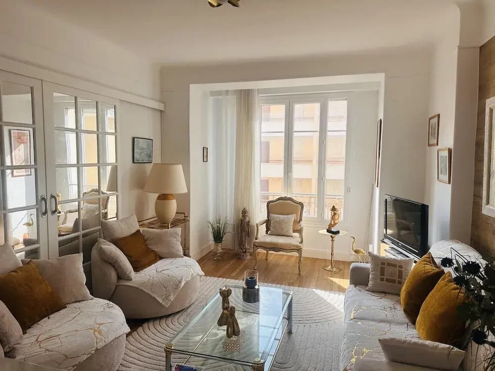 One Bedroom Apartment in Cannes Center a few Steps From the Croisette and the Martinez Hotel - 2032 - Photo 3
